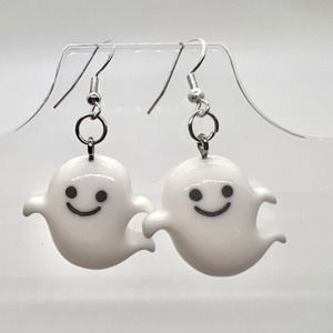 Ghost Earrings - Halloween Earrings - Spooky Earrings - Fall Earrings - Casper
